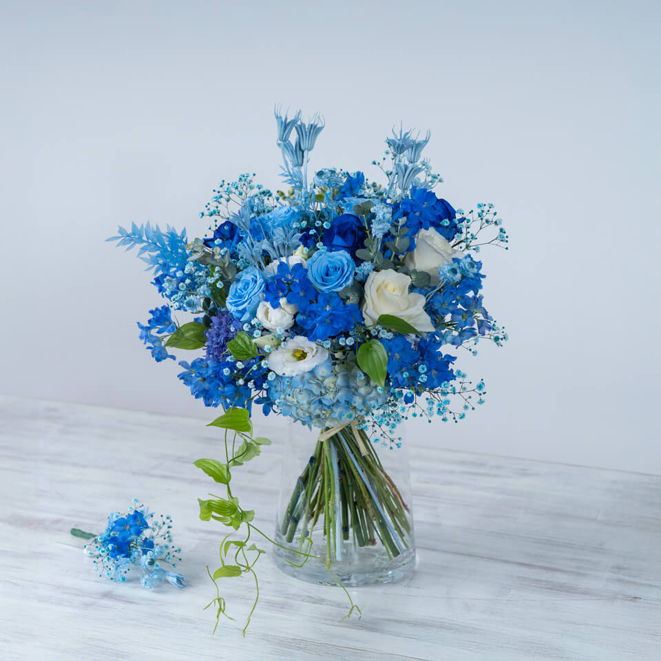 クラッチブーケ 水色ブルー系(一部プリザ・造花使用) | 広島花屋
